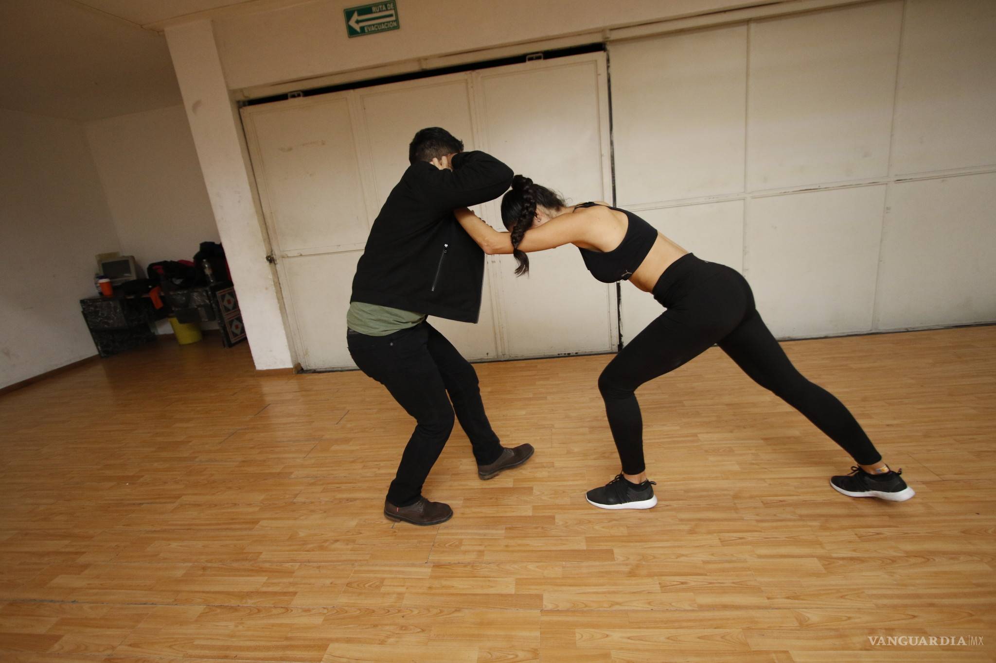 $!Miss Coahuila y peleadora de jiu jitsu dan tips de defensa personal