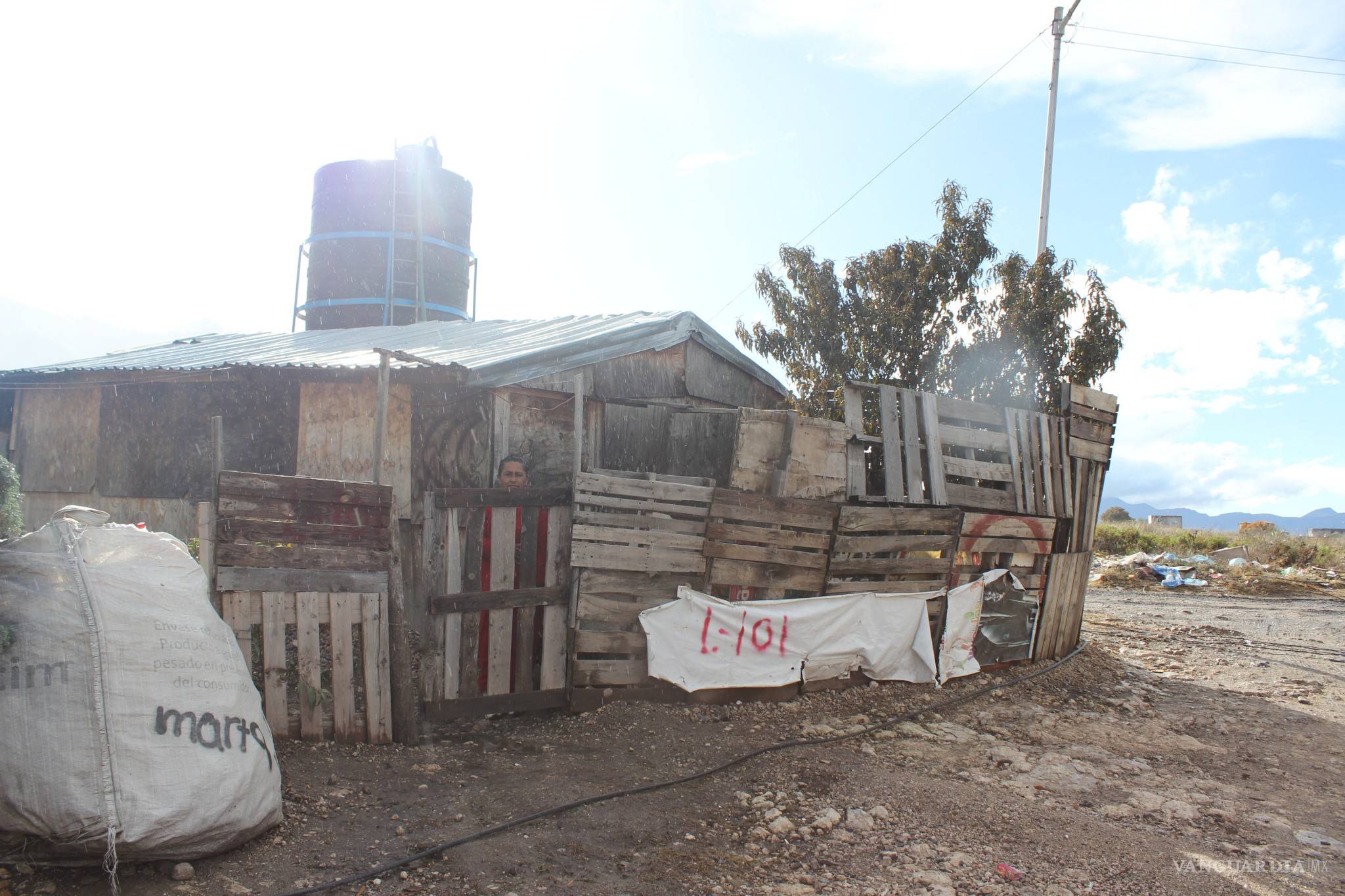 $!'No tenemos con qué quitarnos el frío'