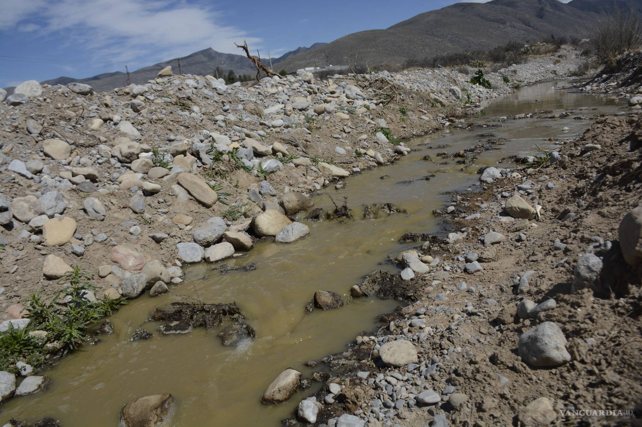 $!‘Jugosa’, sin permisos ecológicos, contamina… y ni a quién le importe