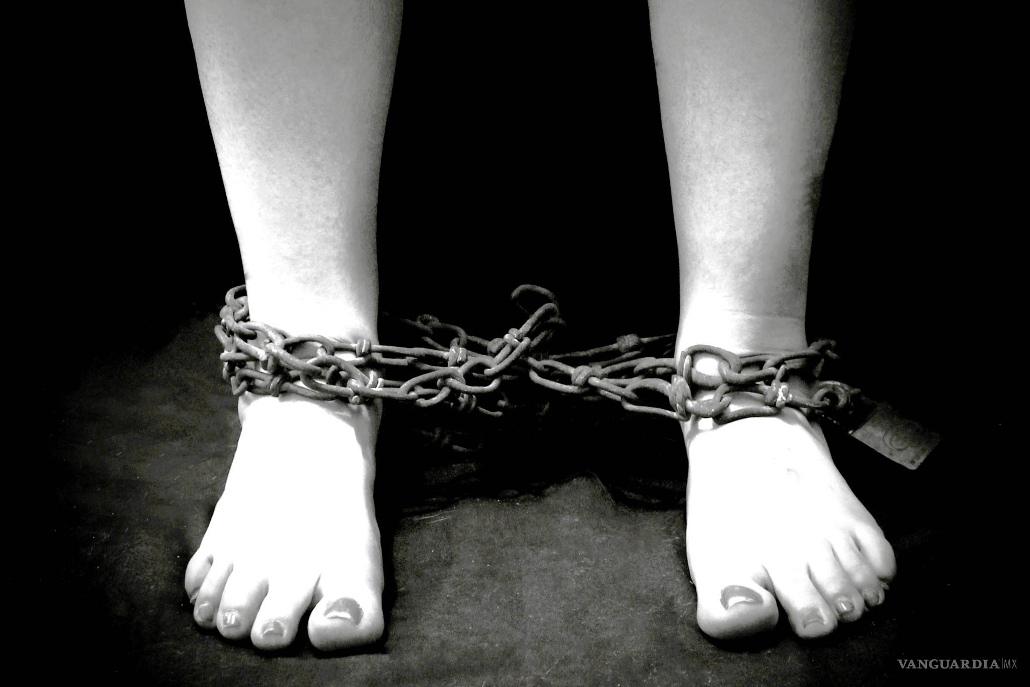 $!Seis años en el infierno; hombre discapacitado hace de una mujer su esclava