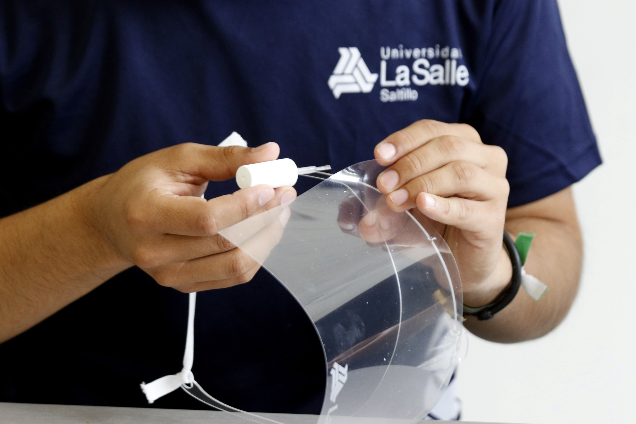 $!MIND IN SALTILLO: Alumnos de La Salle fabrican caretas 3D para médicos y enfermeras