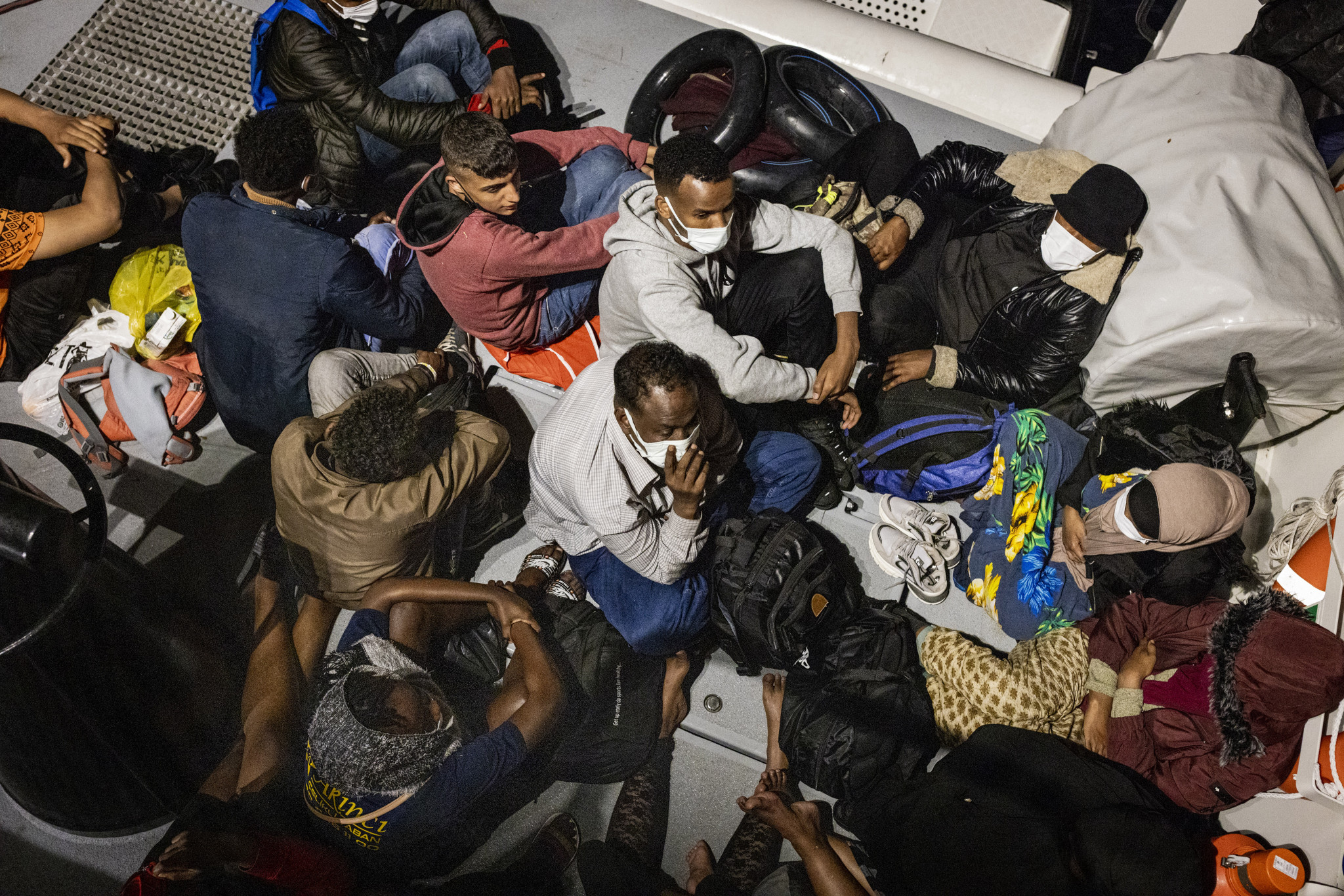 $!‘Nos abandonaron’, acusan a Grecia de dejar migrantes a la deriva