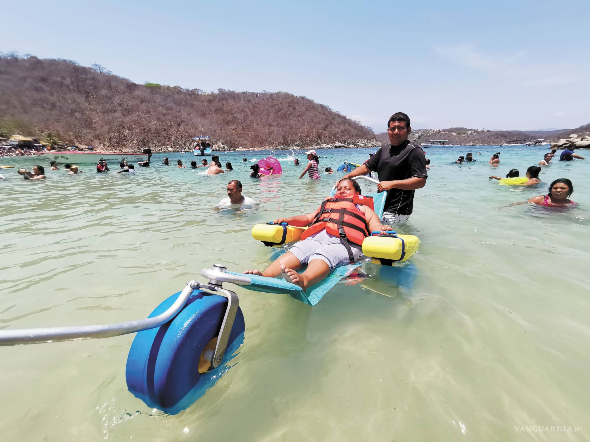 $!Se estrena Huatulco como playa incluyente; Destino para las personas con discapacidad