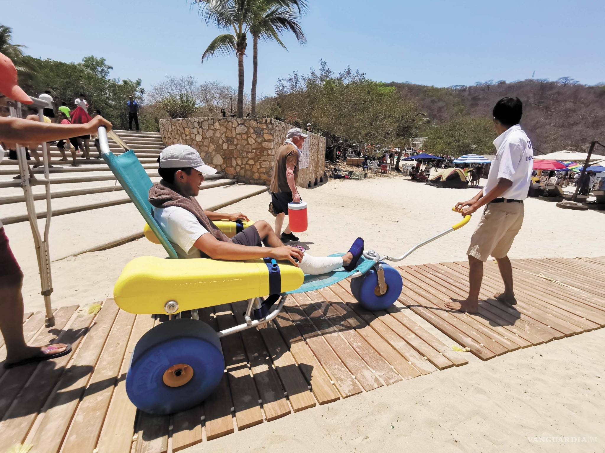 $!Se estrena Huatulco como playa incluyente; Destino para las personas con discapacidad