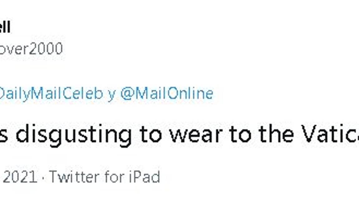 $!Polémica por diseño mexicano con el que Kim Kardashian visita el Vaticano