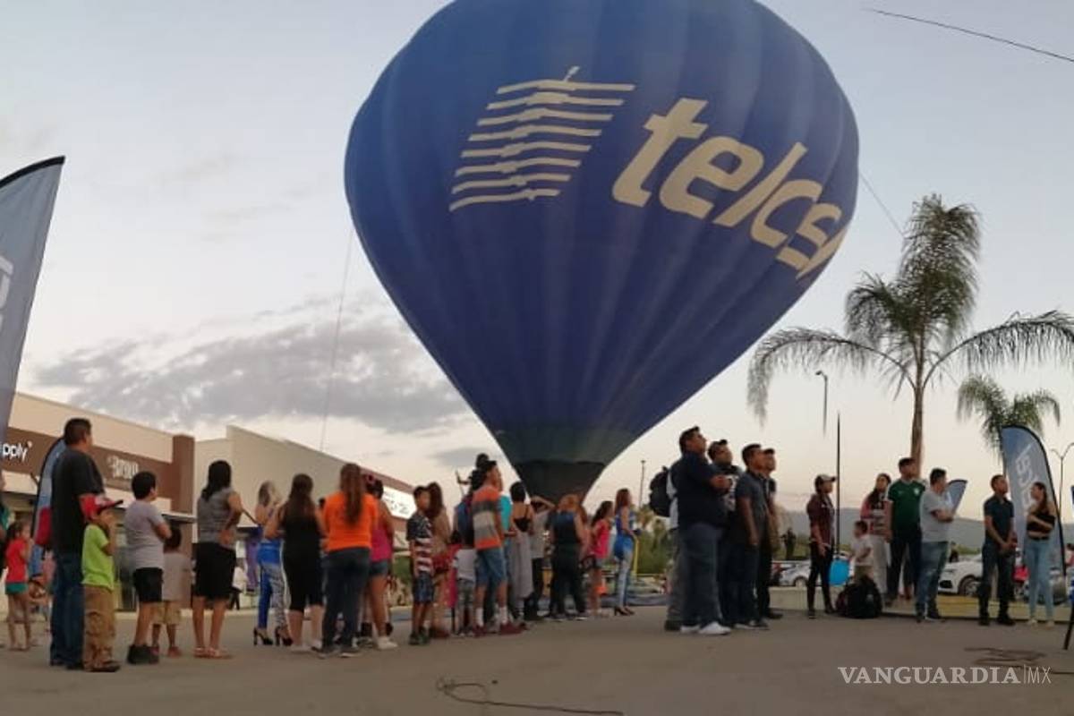 Lleva Telcel gira de globo aerostático y venta especial a Múzquiz, Coahuila