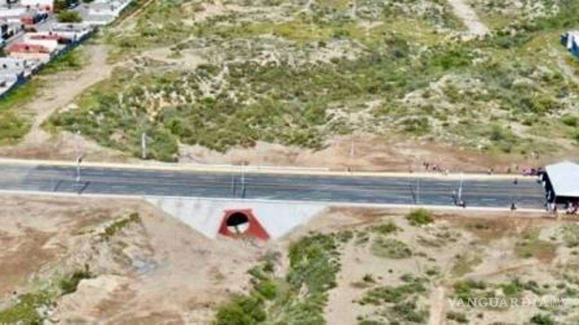 $!El puente que une a las colonias Zaragoza y Mirasierra tuvo una inversión de poco más de 13 millones de pesos.