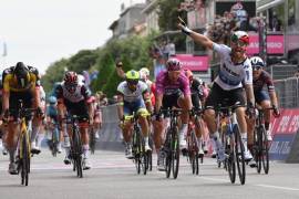 Nizzolo se lleva la etapa 13 del Giro de Italia