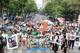 Cientos de familias, cada que tienen oportunidad, marchan para exigir ayuda y justicia y así poder encontrar a sus familiares desaparecidos en un país donde cada hora una persona no regresa a casa.