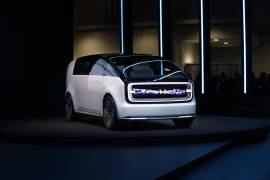 El modelo ‘Space-Hub’ de Honda se presenta como parte de la ‘Serie Honda 0’, su concepto para la próxima generación de vehículos eléctricos, en el Consumer Electronics Show 2024 en Las Vegas, Nevada.