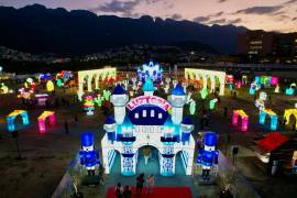 Este año, el festival de luces cambió de sede del Parque Fundidora y se realiza por primera ocasión en Live Gardens, en el municipio de San Pedro Garza García, Nuevo León.