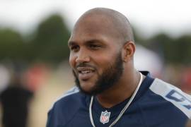 Jurrell Casey se revela, va a continuar protestando durante el himno de EU en partidos de la NFL