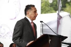 Negrete se deslinda del PAN y se suma a proyecto de AMLO y Sheinbaum