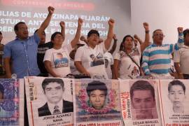 Verdad histórica sobre Caso Ayotzinapa quedó hecha pedazos: padres de los 43