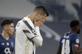¿El ocaso de un astro? Cristiano Ronaldo no marca en una eliminatoria europea por primera vez en 15 años