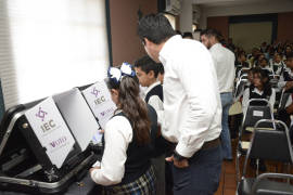 Simula IEC elecciones en Ramos Arizpe... con todo y el ‘acarreo’