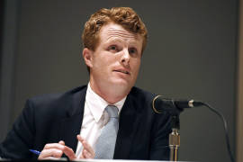 Joe Kennedy III, nieto de de Robert y JFK, va por un escaño en el Senado