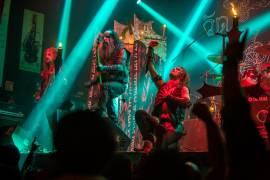 En la fotografía se observa al grupo sueco de Black Metal, Watain, durante su presentación en el Café Iguana ocurrida durante el mes de diciembre de 2022.