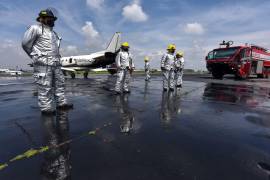 Las malas decisiones de la tripulación provocó que la aeronave se estrellara en el mar, con un saldo de seis muertos y dos heridos.