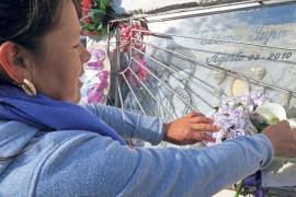 La masacre de 72 migrantes en San Fernando, Tamaulipas, ocurrida en 2010, marcó un parteaguas en el país: se visibilizó la tragedia, la violencia cotidiana que sufren cientos de miles de extranjeros durante su tránsito por México rumbo a Estados Unidos; también se cumplen 15 años de impunidad y de una “verdad oficial” endeble que no ha logrado la justicia para los sobrevivientes y sus familias.