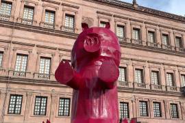 Con un ‘cerdo de gomita’ monumental el Cerdo de Babel continúa la celebración de sus 20 años