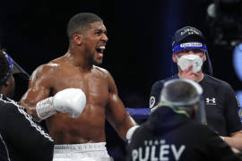 Anthony Joshua expondrá sus títulos de los pesados en septiembre