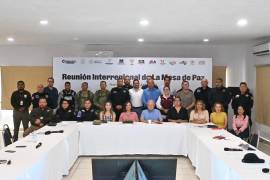 Representantes de corporaciones de seguridad y dependencias de los tres órdenes de gobierno analizaron estrategias para fortalecer la paz y la tranquilidad en la región.