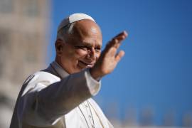 El Papa León XIV llega a su audiencia general semanal en la Plaza de San Pedro, en el Vaticano, el miércoles 16 de septiembre de 2026.