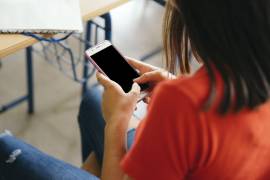 Varios estados de la república han avanzado en poner límites al uso de los teléfonos celulares en las aulas.
