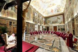 Papa Francisco baja el sueldo a cardenales y dicasterios en el Vaticano