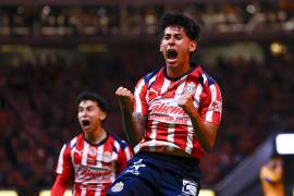 Chivas venció 2-0 a Tigres en el Estadio Akron y avanzó a las Semifinales del Clausura 2026 gracias al doblete de Santiago Sandoval.