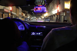 ¿Taxi de día, Uber de noche?