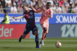 El Barcelona 'B' no pudo con el Huesca y rescata empate sin goles