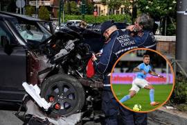 Como resultado del impacto, el futbolista italiano se fracturó las costillas.