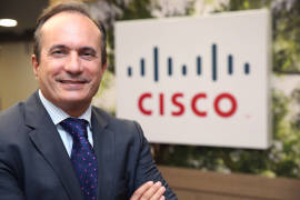 Empresas de telecom deben invertir en redes propias: Cisco