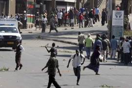 Van nueve linchados en Malaui por miedo a 'vampiros'; policía arresta a 140 personas