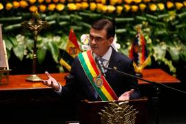El presidente Rodrigo Paz pronuncia su discurso inaugural tras jurar el cargo en La Paz, Bolivia.