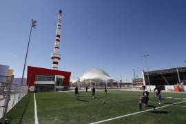 El Biblioparque Norte ocupa terrenos de la antigua fundidora Zincamex, uno de los principales ejemplos locales de reutilización de espacios industriales.