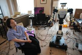 Hyemin Cho, consultora de RX en RLWRLD, habla durante una entrevista con The Associated Press el martes 28 de abril de 2026, en Seúl, Corea del Sur.