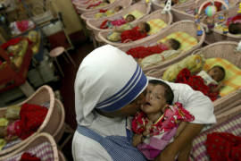 Misioneras de la Caridad, acusadas de vender bebés