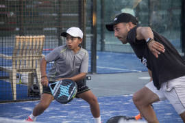 Pedro Arce abre las canchas ‘Rebote’, a practicar padel