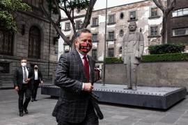 Postura. Santiago Nieto aseguró que la denuncia de Lozoya debió haber sido tomada como una confesión de hechos pues el exdirector de Pemex reconoció sus delitos.