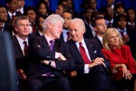 Durante una visita a Connecticut este viernes, antes de hablar por teléfono con Clinton, Biden comentó que, según la información que tenía, el expresidente estaba recuperándose