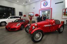 Presidente de Fiat Chrysler México inaugura agencia Alfa Romeo &amp; Jeep en Saltillo