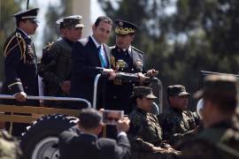 El Gobierno de Jimmy Morales se estrena con una crisis militar