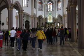 Saltillo es una ciudad con arraigo católico y sus familias mantienen devoción hacia la Virgen de Guadalupe, destacan.