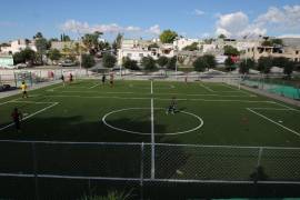 Los trabajos incluyeron la rehabilitación de tres canchas de futbol y una de basquetbol.