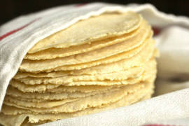 Alertan por residuos tóxicos en tortillas... encuentran herbicida cancerígeno y transgénicos en harina de Maseca