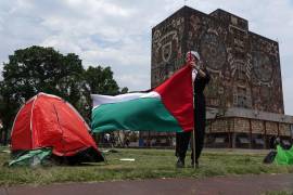 Estudiantes de la Asamblea interuniversitaria instalaron un campamento en solidaridad con Palestina, en las inmediaciones de la Rectoría de Ciudad Universitaria.