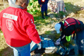 Rescatan cuerpo de pescador en la presa la Amistad